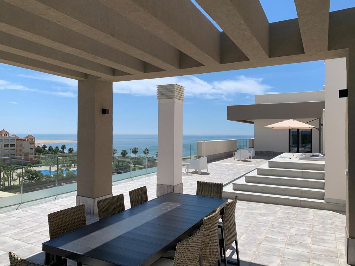 Penthouse With Wide Terrace Next To The Ocean Appartement Huelva Buitenkant foto
